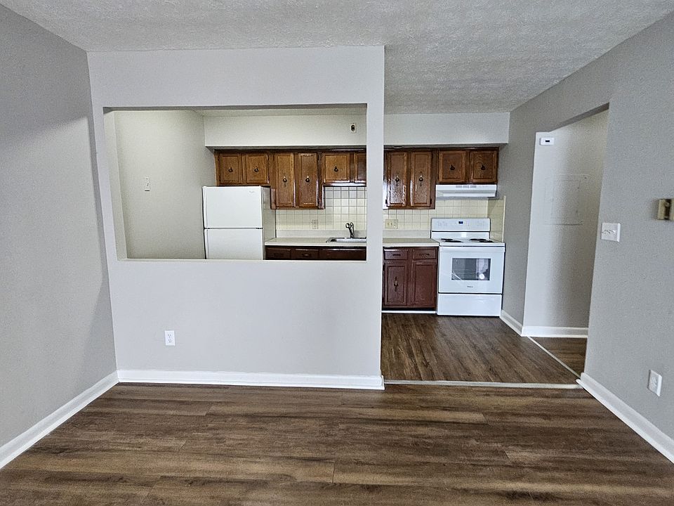 1st image of 104 Lexington Ave #3B