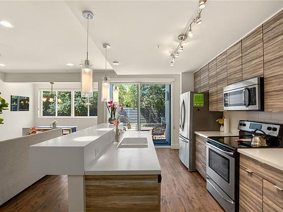 2nd image of 604 N Bluff Dr Unit 148