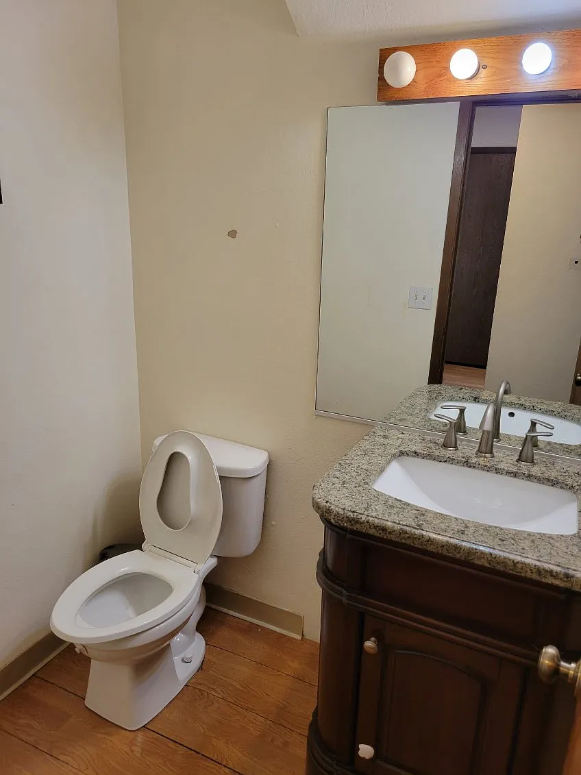 2 bed, 1.5 bath, 1033 sqft, $2,350 — Photo 3