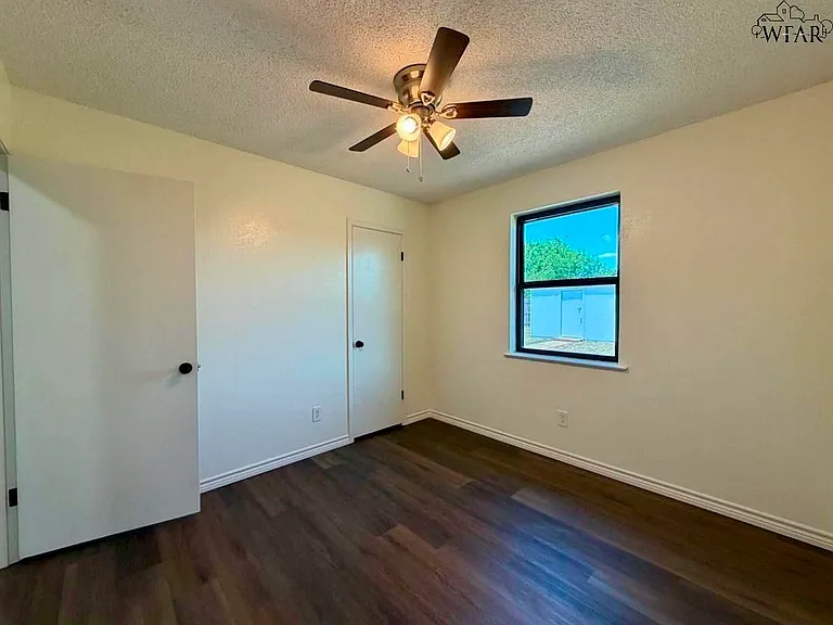 1 Brandy Ln — Photo 11