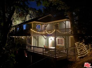 453 Davos Dr, Crestline, CA 92325