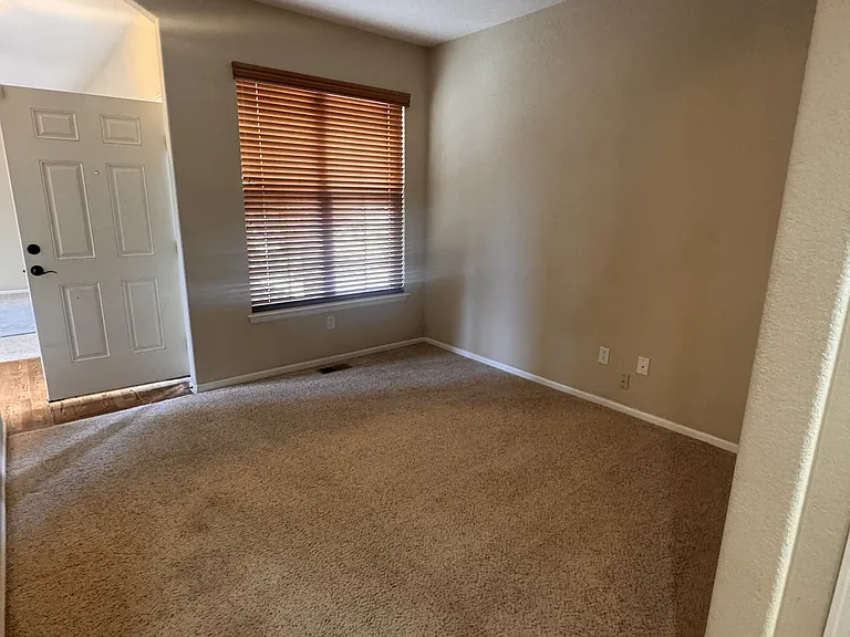 10044 Franklin St — Photo 8