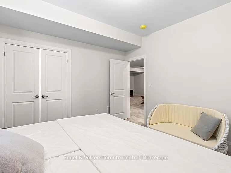 110 Dorothy Dr — Photo 39