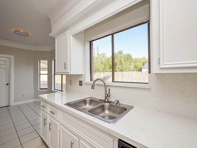 12011 Autumn Creek Dr — Photo 14