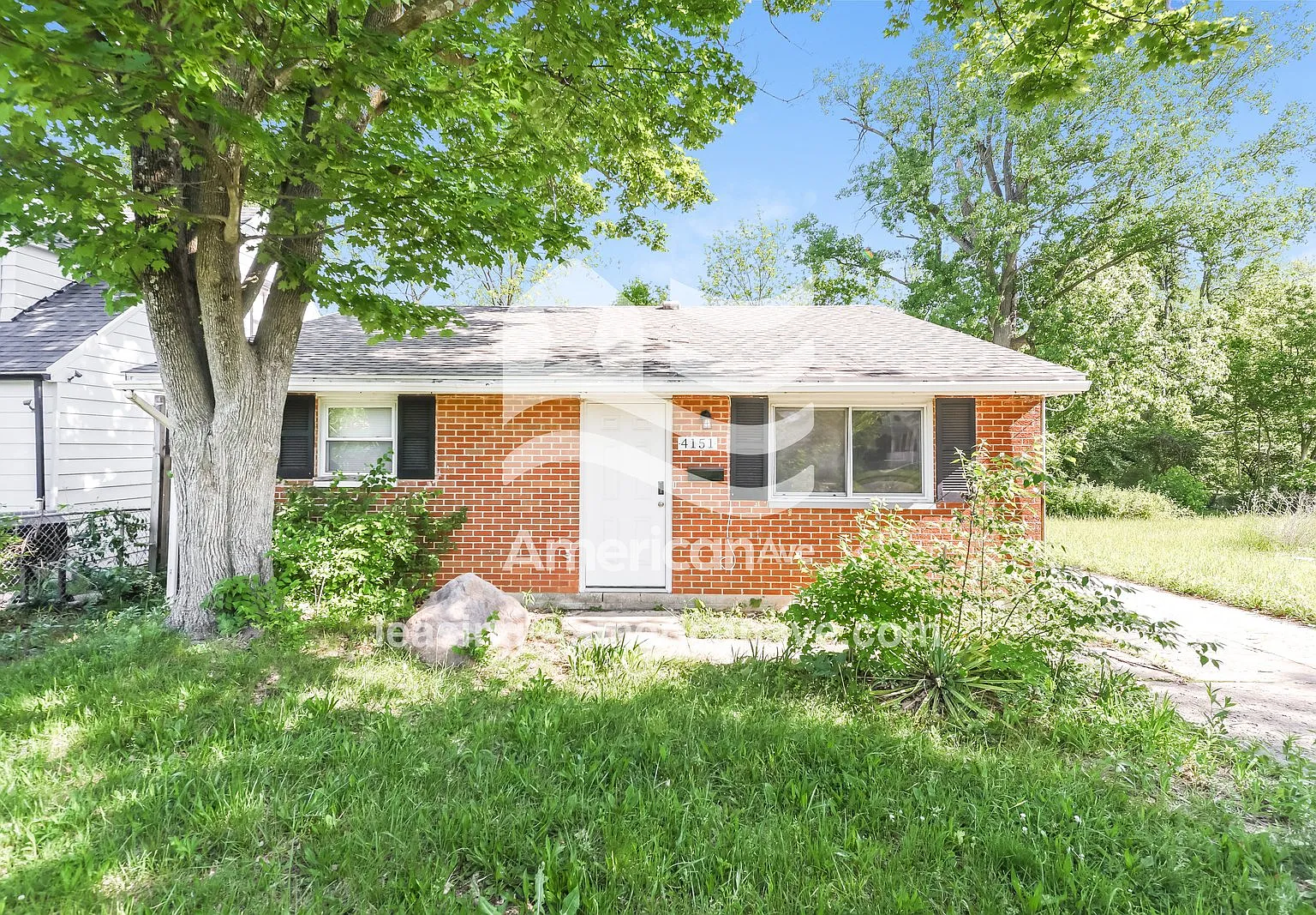 3 bed, 2.0 bath, 1031 sqft, $1,106 — Photo 1