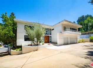 15656 Crownridge Pl, Sherman Oaks, CA 91403