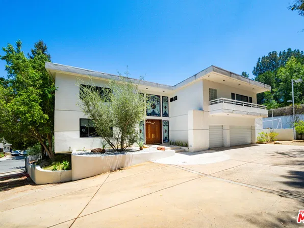 15656 Crownridge Pl, Sherman Oaks, CA 91403