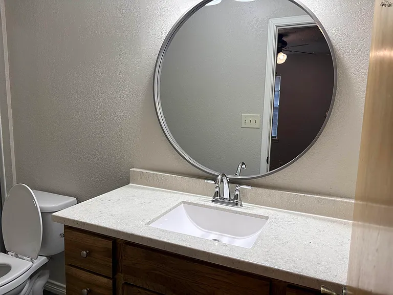 3902 Parker Blvd — Photo 15
