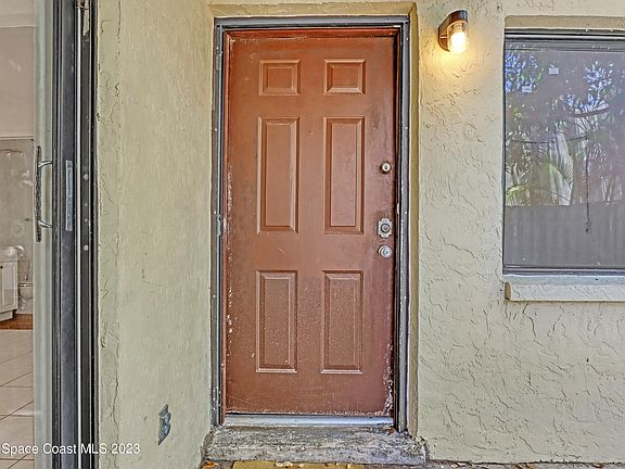 3rd image of 8772 Oleander Ct