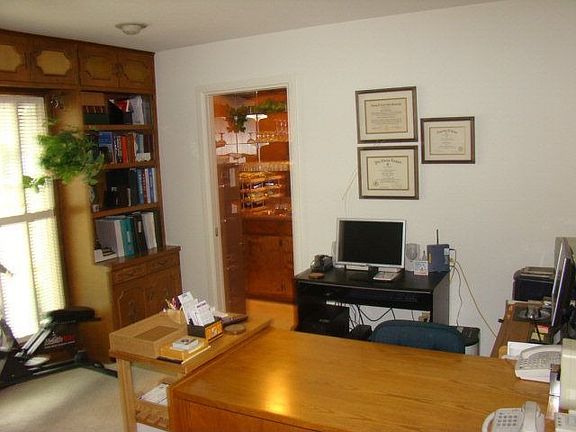 3rd image of 1100 Jefferson Ave