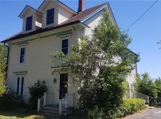 17 Union St, Searsport, ME 04974