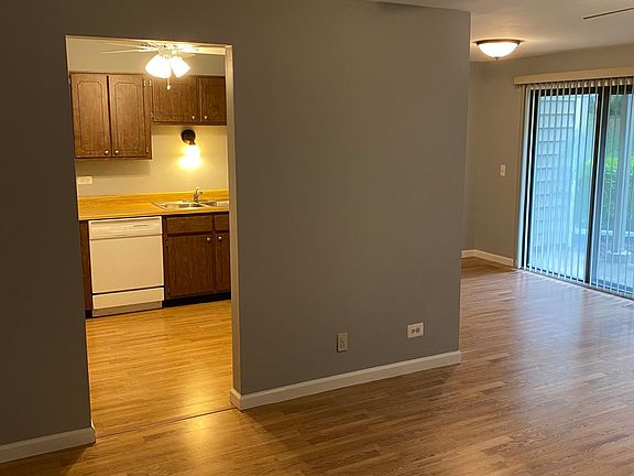 5th image of 50 Regent Cir #C