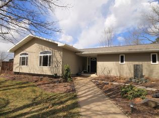 2377 Morningside Dr, Kronenwetter, WI 54455
