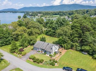 35 Island Bay Ct, Penhook, VA 24137