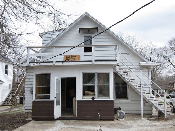 3rd image of 1410 S Hedges Ave