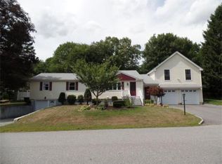5 Putnam Rd, Billerica, MA 01821