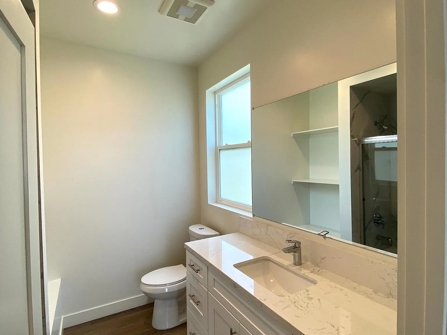 3 bed, 2.5 bath, 2200 sqft, $4,250 — Photo 4