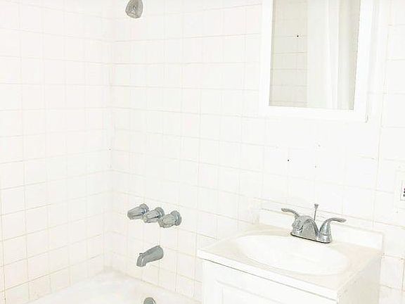 3rd image of 141 S Avenue 22