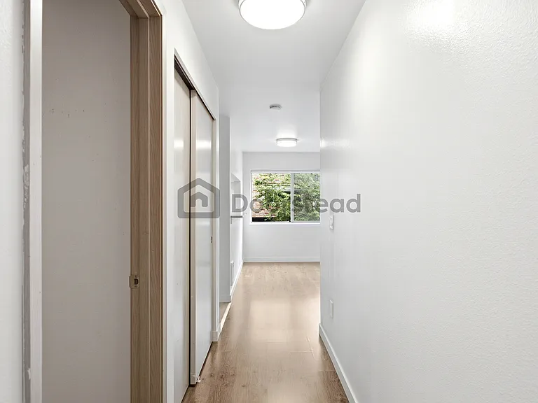 601 Summit Ave E #203 — Photo 8