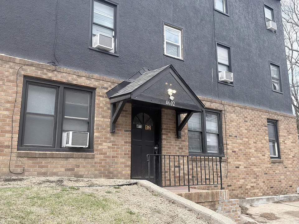 4602 Cass St #2