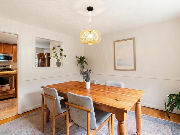 2nd image of 20 Sandalwood Road