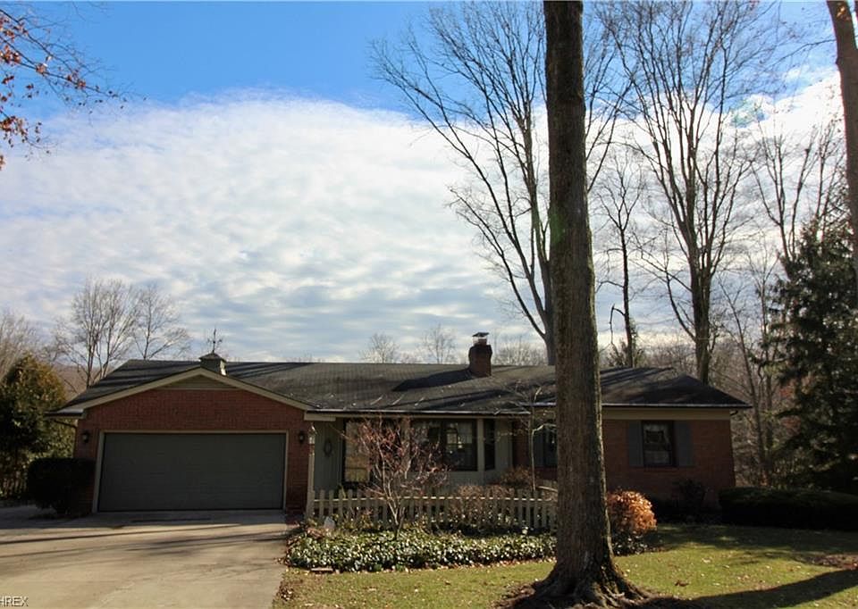 1st image of 4467 Williamsburg Dr