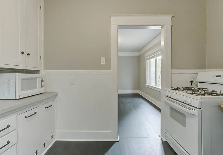 7437 N Saint Louis Ave #9 — Photo 10