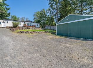 820 SW 9th St, Dundee, OR 97115