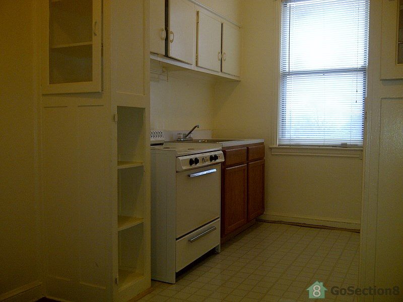 2nd image of 557 Lebaum St SE APT 305