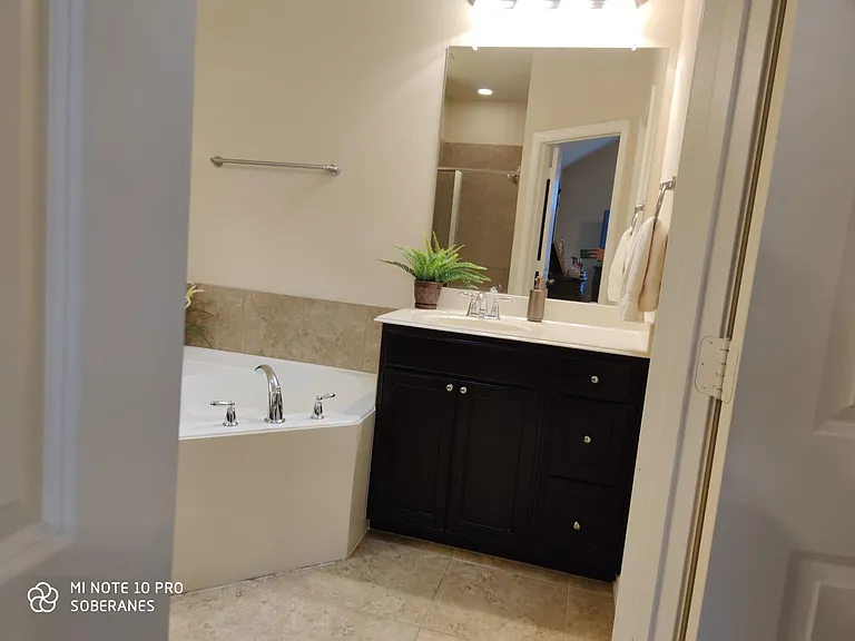 4668 Perthshire Ct — Photo 30