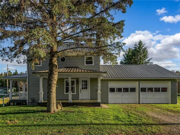 840 Short St, Saint Petersburg, PA 16054