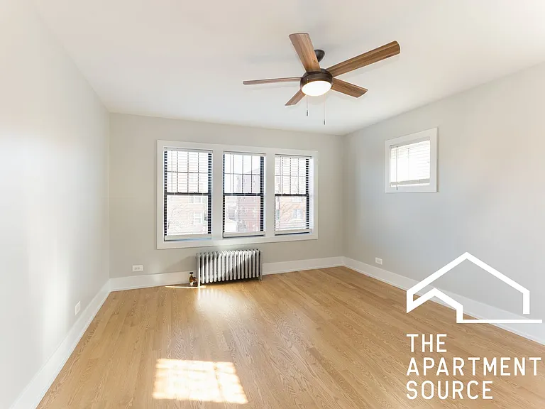 2617 W Berwyn Ave #3B — Photo 1