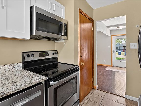 4th image of 1501 Carrie Ave