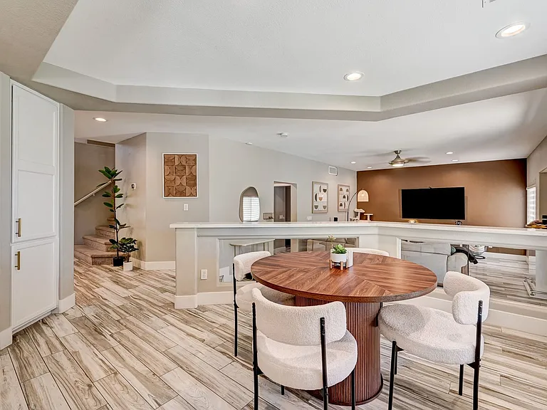 9748 Cathedral Stairs Ct — Photo 18