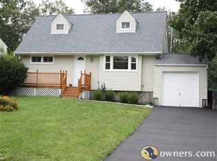 16 Delaware Rd, Newburgh, NY 12550