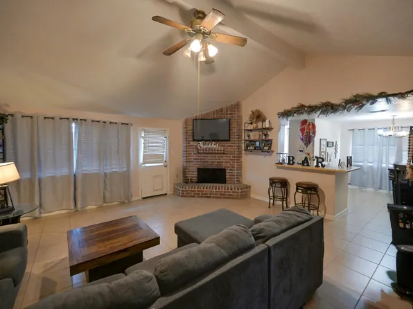 2754 Flintrock Cir, Houston, TX 77067