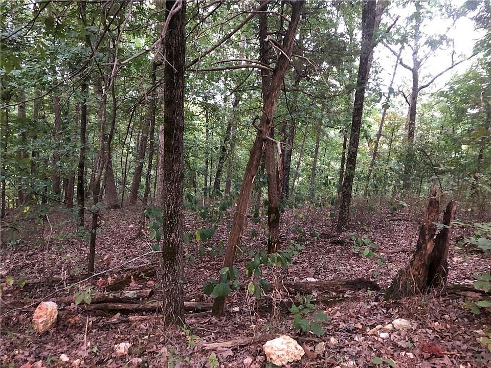 2nd image of 30 Pivot Rock Rd