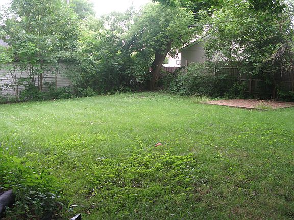 3rd image of 21435 Jacksonville St APT A