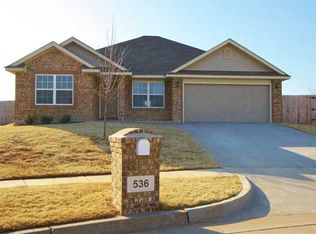 536 W Shadow Ridge Way, Mustang, OK 73064