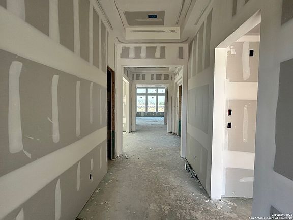 2nd image of 3728 Canby Oak Bluff