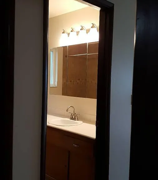 Tracy Ann Apartments — Photo 17