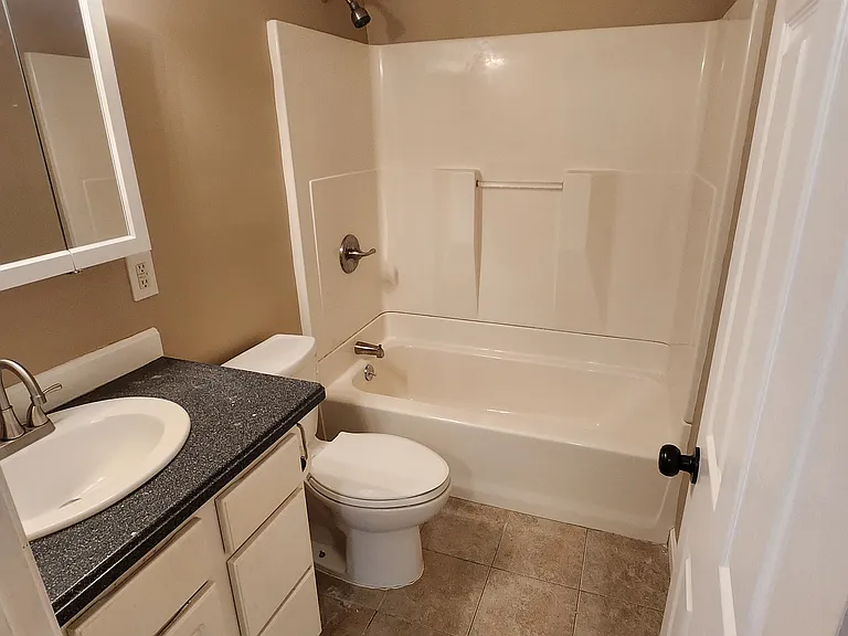 16 Hazelwood Ave — Photo 6