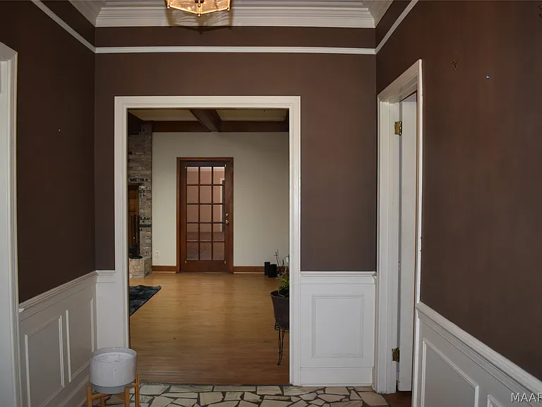 414 Arrowhead Dr — Photo 6