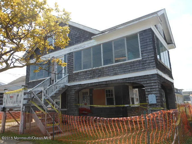 131 H St photo 1