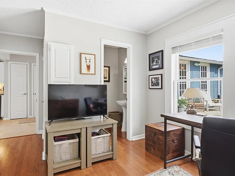 1507 Wethersfield Rd — Photo 30