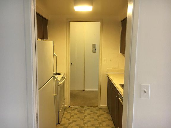 4th image of 8200 E Jefferson Ave APT 902