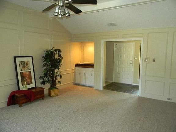 3rd image of 3305 Darion Ln