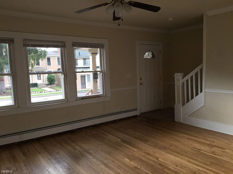 232 Summit Living Room