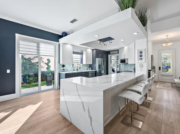 9102 SE Eldorado Way, Hobe Sound, FL 33455