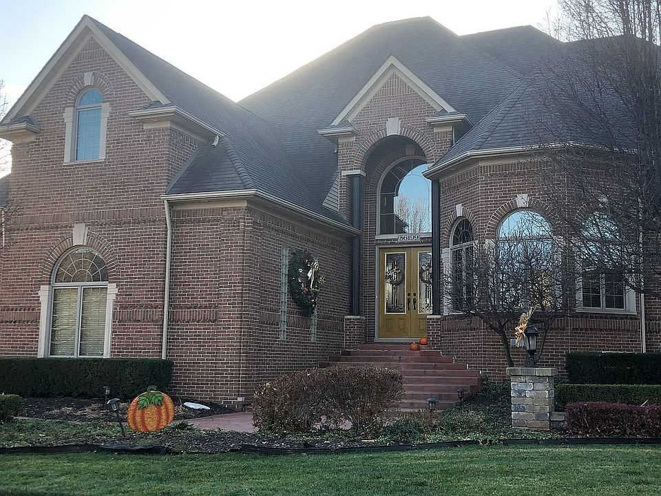 1st image of 56199 Summit Dr